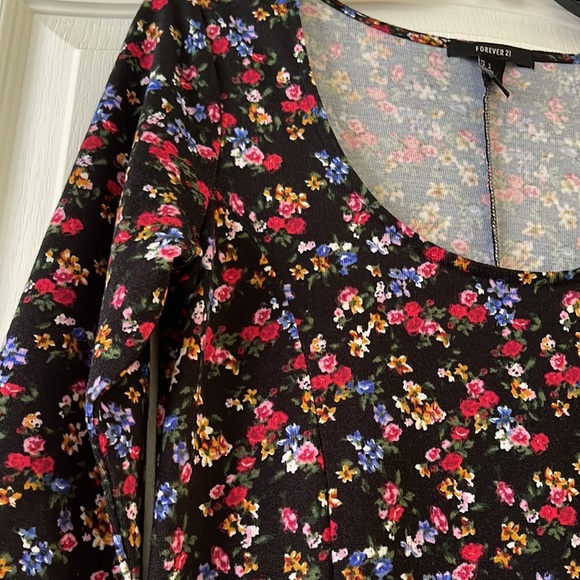 ✨SOLD✨Forever 21 Floral Print 3/4 Sleeve Dress - Picture 7 of 7